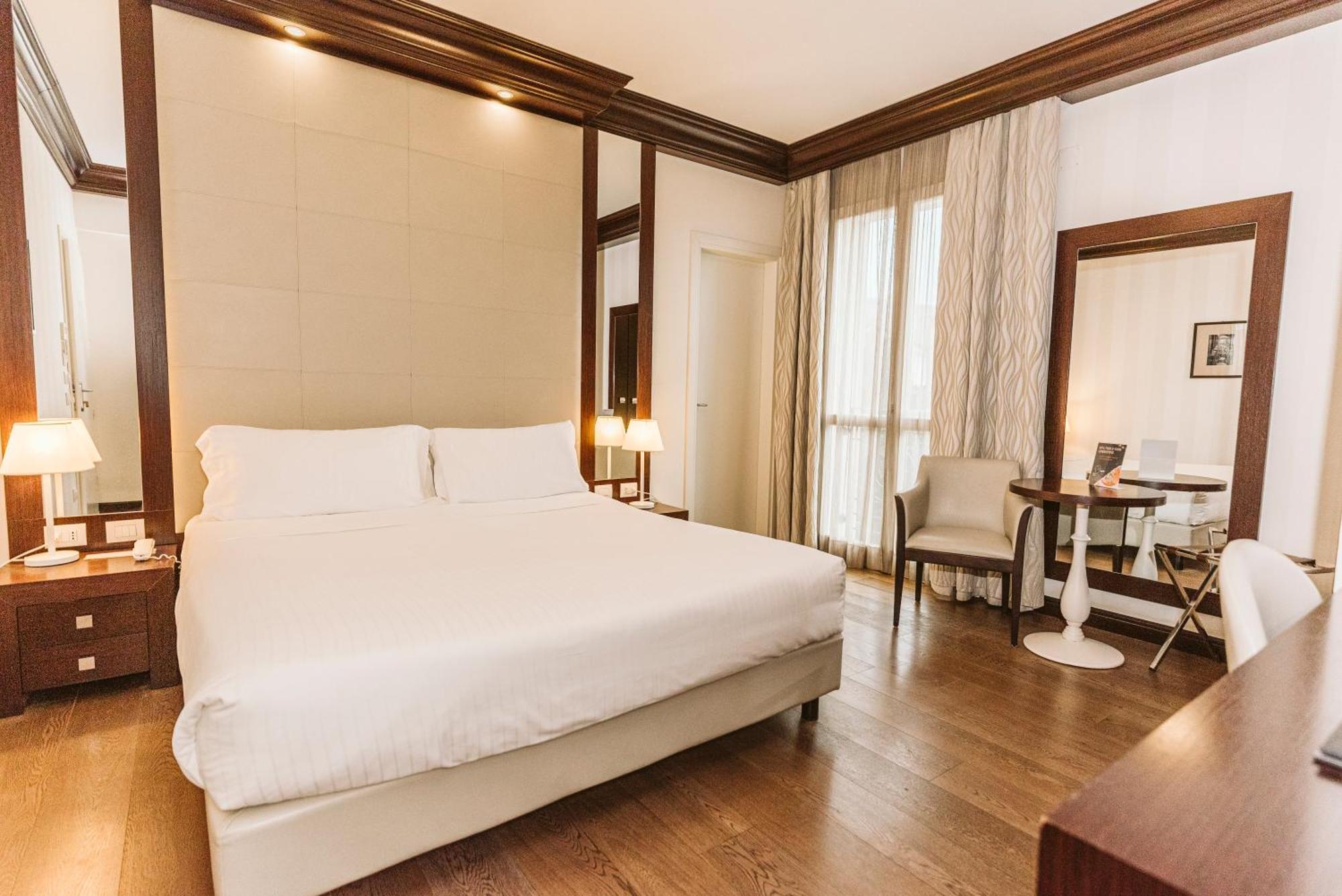 Palazzo Bezzi Hotel Ravenna Luaran gambar