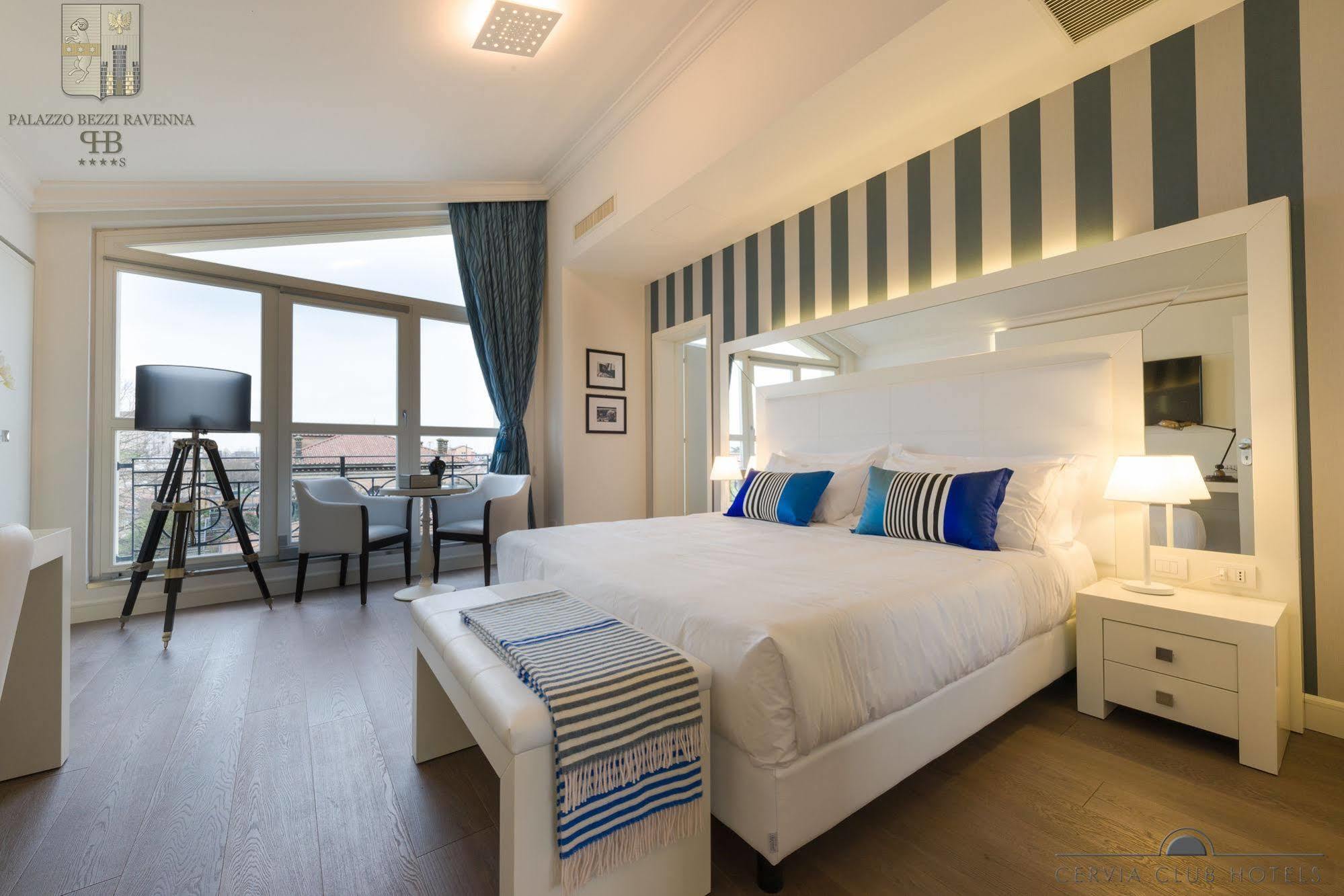 Palazzo Bezzi Hotel Ravenna Luaran gambar