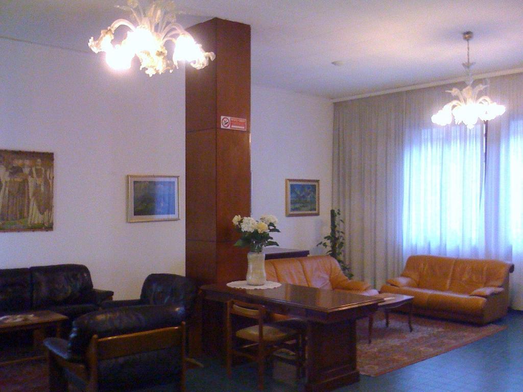 Palazzo Bezzi Hotel Ravenna Luaran gambar